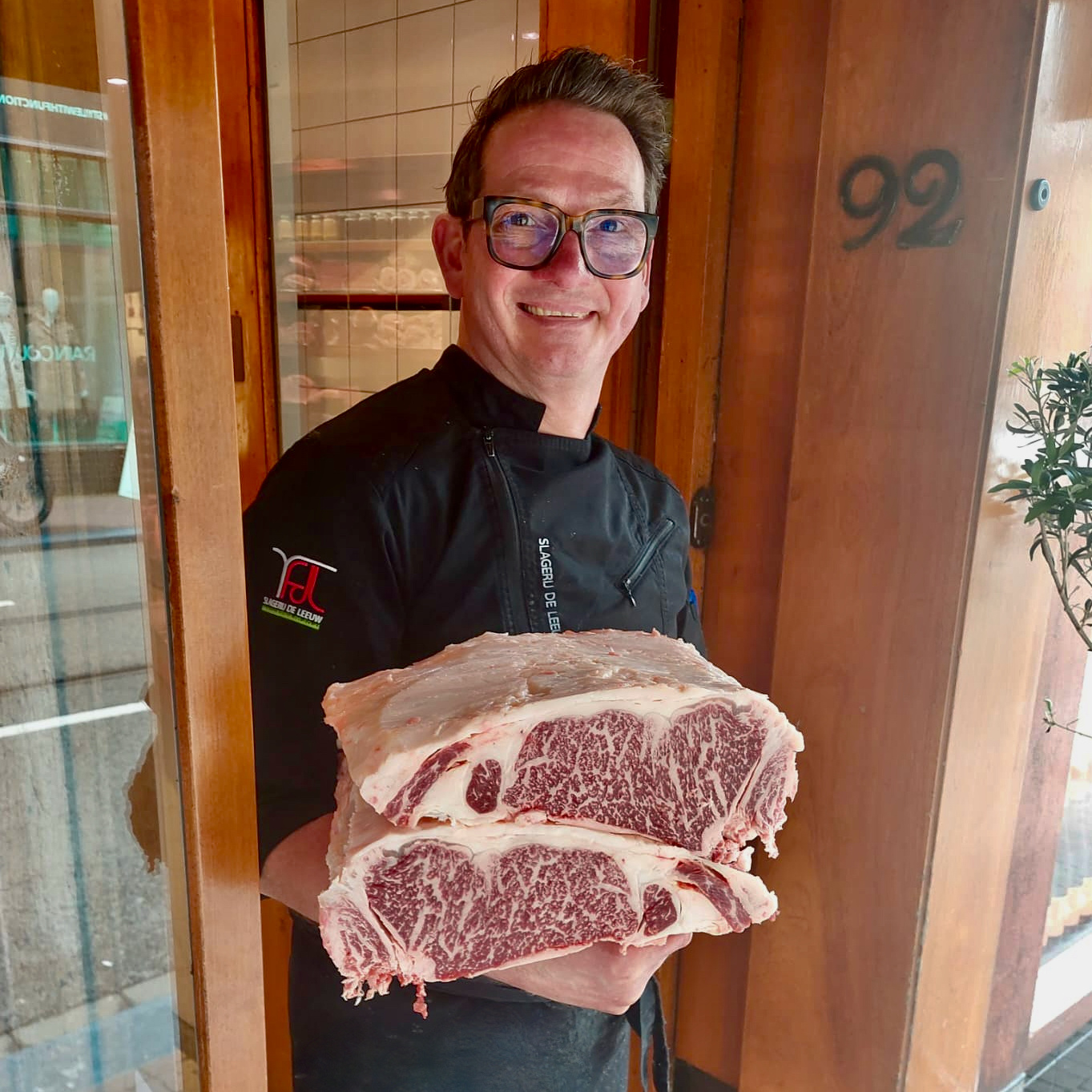 Onze vakmannen bij Slagerij De Leeuw!