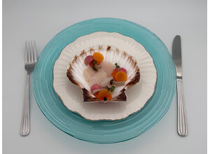 Coquille in de schelp/ceviche/zoete aardappel/radijs/wilde rijst/koriandercress