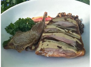 Terrine kwartel/Granny Smith/eendenlever/kwartelboutje