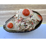 Gevulde avocado/krabsalade/ paprika/appel