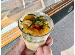 Glaasje schaaldierenpannacotta/ Hollandse garnaal/zeekraal