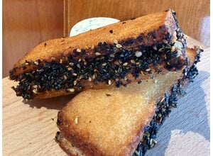 Garnalen toast/sesam/bonitomayo