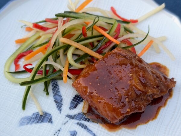 Winter kabeljauw, miso, bokchoi, crispy salad