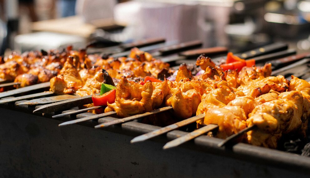 Gegrilde kipspiesjes met Let’s Go To Cloud Nine marinade