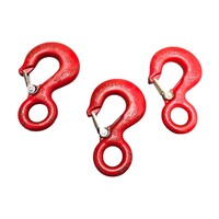 Drie grote karbijnhaken