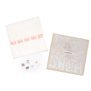 Swatch collectie Set of two Swatch catalogues with Swatch pins