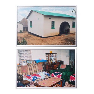 Voormalige collectie Zaanstad Twee foto's (High Density Lounge) van Bester Ndoro in Mutare, Zimbabwe