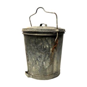 Haarlemmermeermuseum De Cruquius Vintage vuilnisemmer Leimuiden