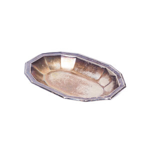 Belasting & Douane Museum Silver-plated dish