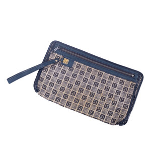 Mystery Museum Vintage clutch by Guy Laroche