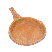 Kleine steelpan van roodbakkend aardewerk