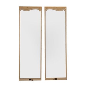 Fries Museum Twee vitrinedeuren, 223 x 68 cm