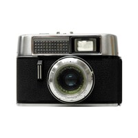 35 mm camera: Voigtländer