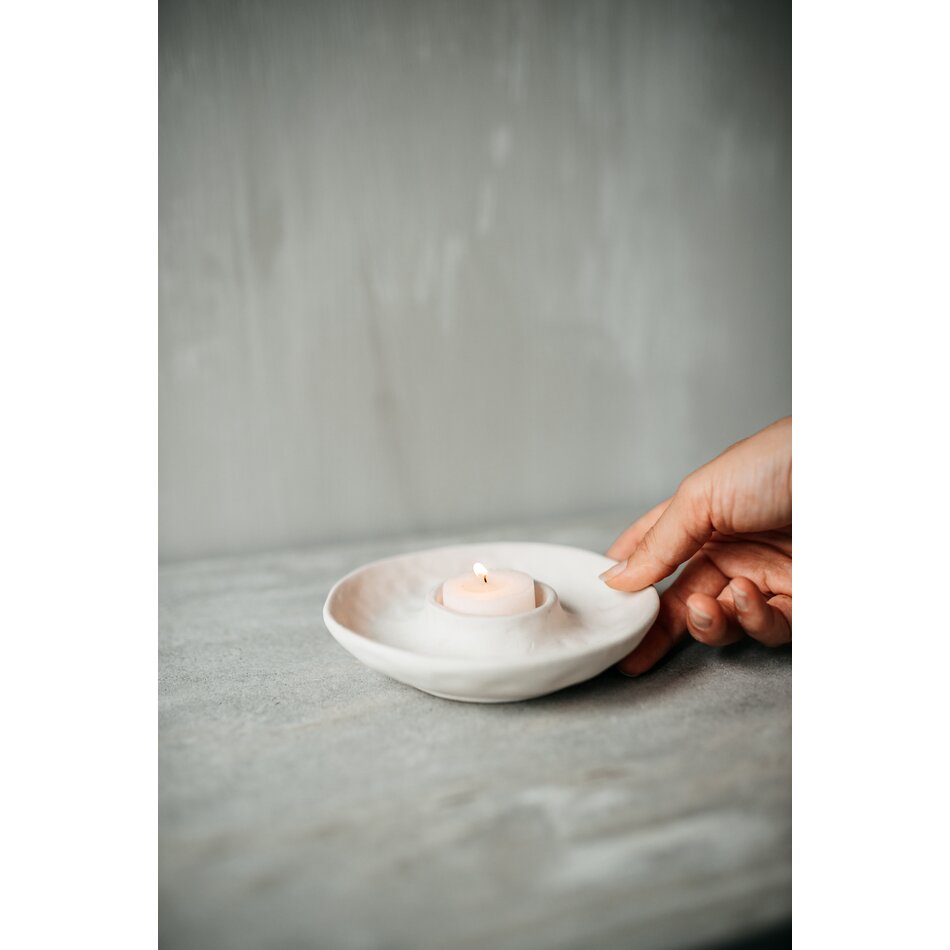 Tealight holder - Imperfectly round -  Matt white