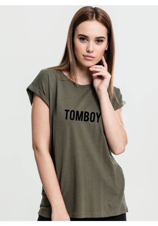 basic boyfriend tee