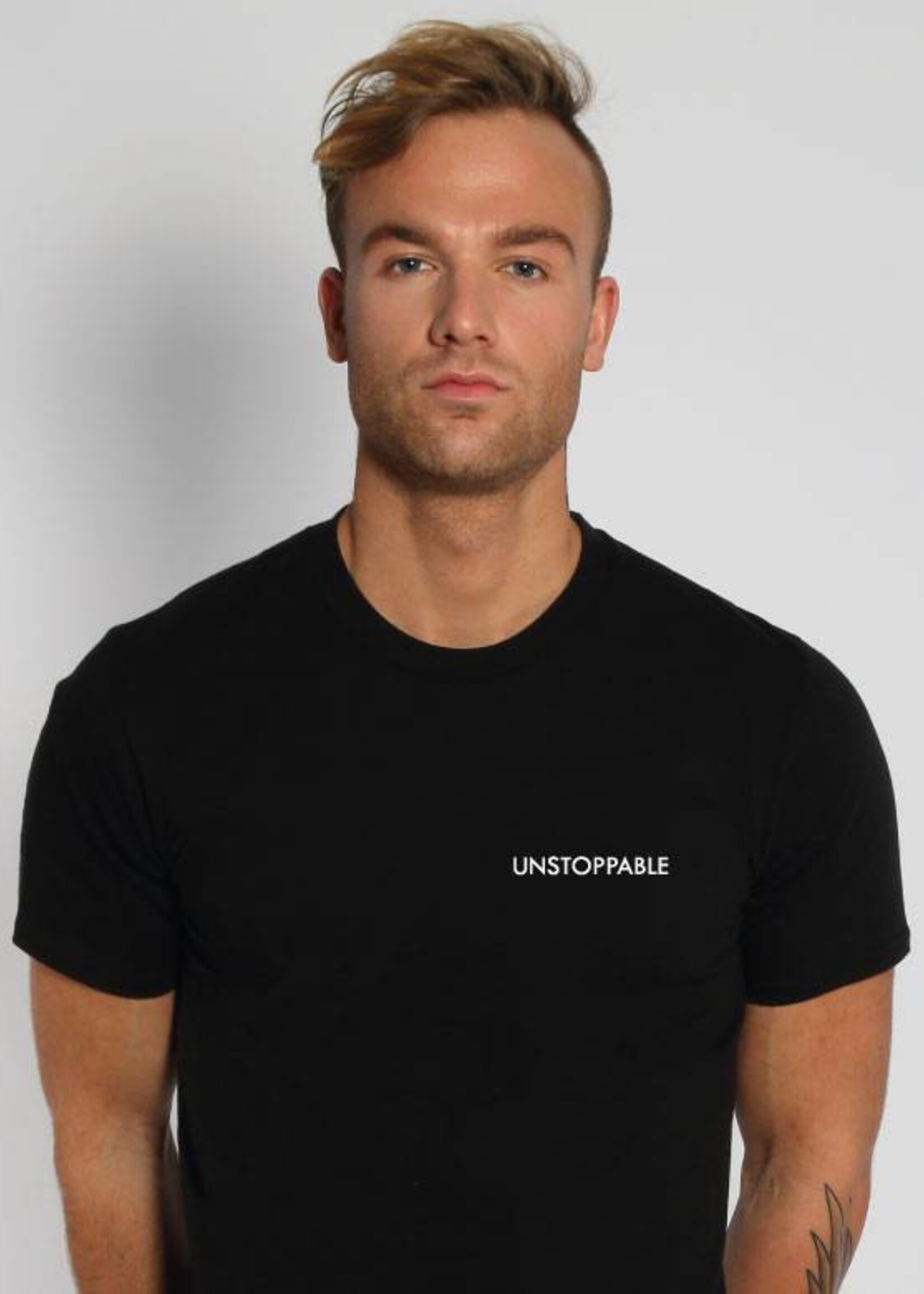 UNSTOPPABLE  TEE (MEN)