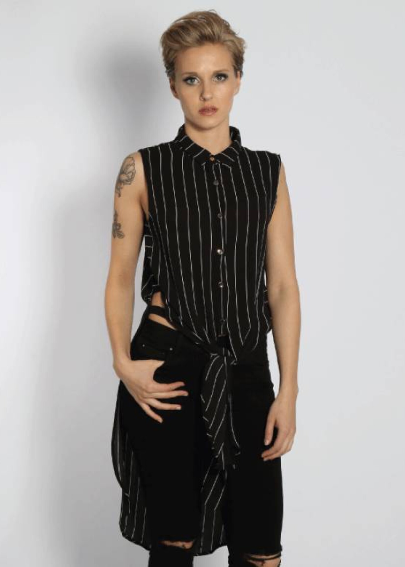 SLEEVELESS STRIPED SHIRT