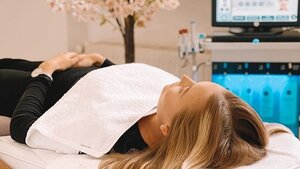 Hydrafacial de bekendste facial, ervaar hem  zelf bij Dermaskin
