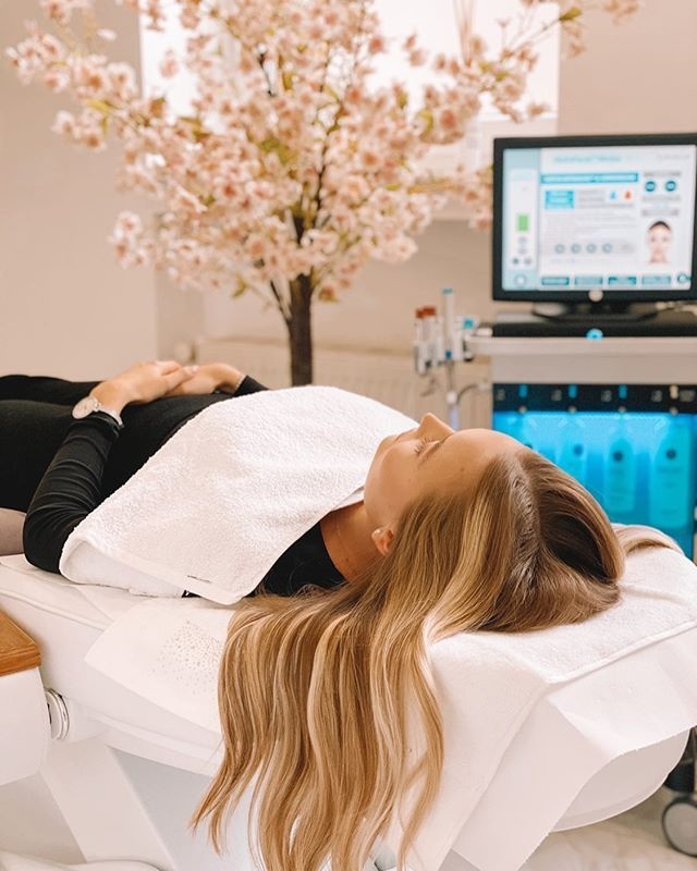 Hydrafacial de bekendste facial, ervaar hem  zelf bij Dermaskin