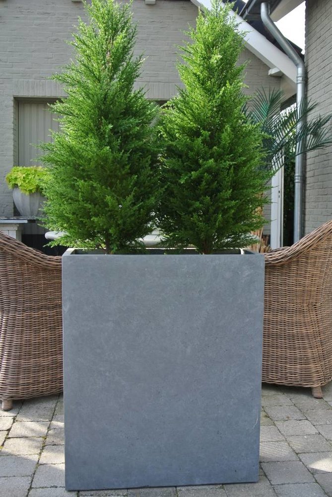 Artificial Conifer tree for extensive outdoor use