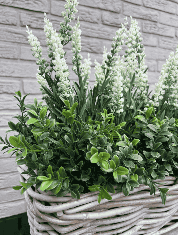 Rattan artificial planter with lavender 30cm and boxwood Rattan artificial planter with lavender 30cm and boxwood