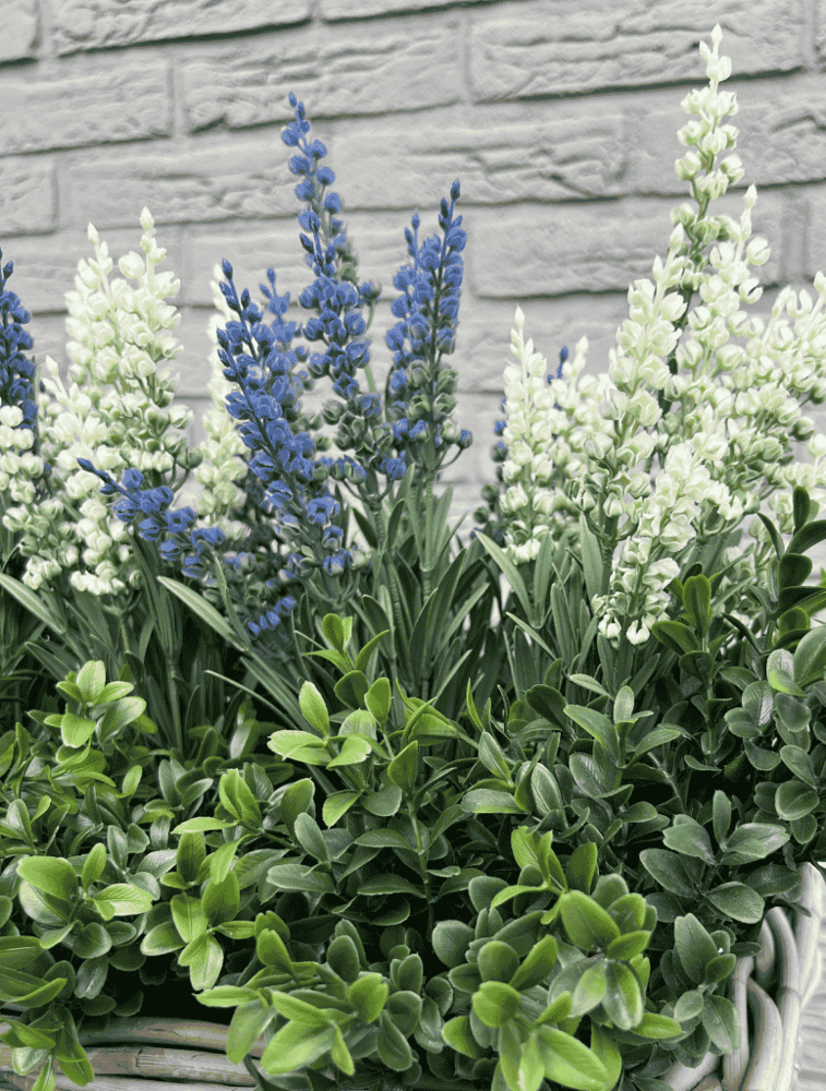 Rattan artificial planter with lavender 30cm and boxwood Rattan artificial planter with lavender 30cm and boxwood