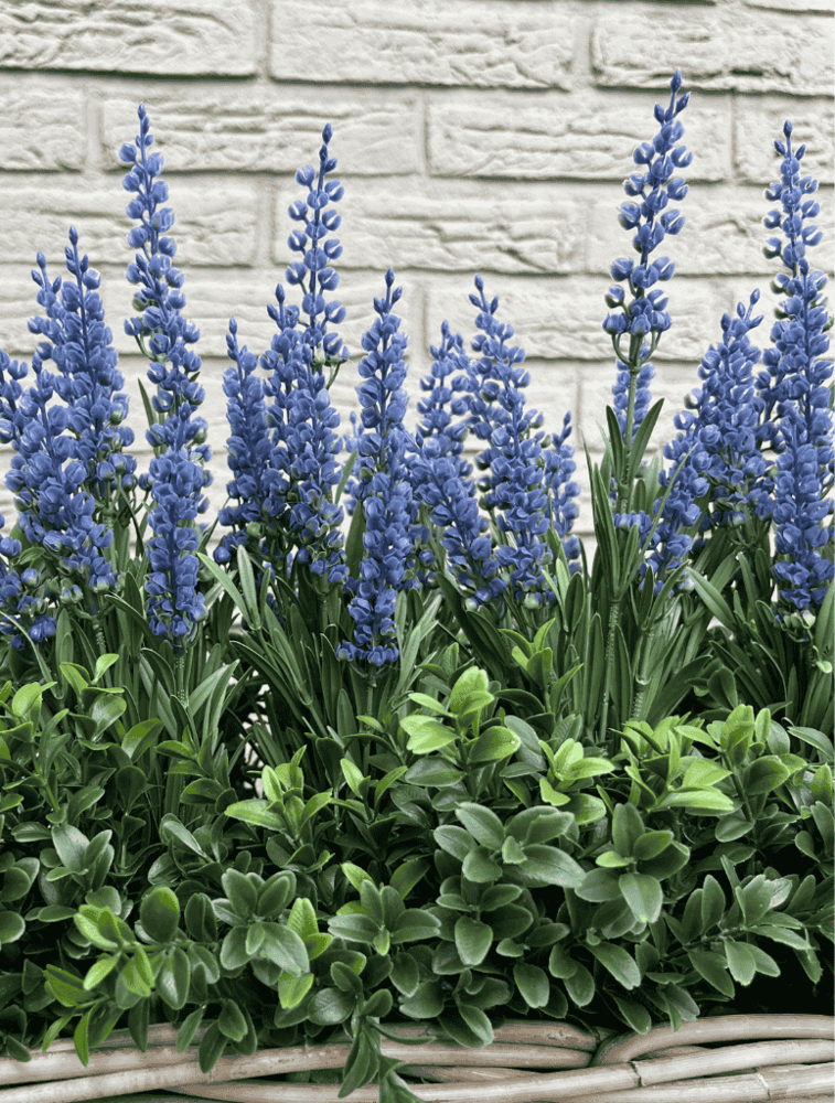 Rattan artificial planter with lavender 30cm and boxwood Rattan artificial planter with lavender 30cm and boxwood