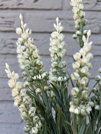 Rattan artificial planter with lavender 30cm and boxwood Rattan artificial planter with lavender 30cm and boxwood