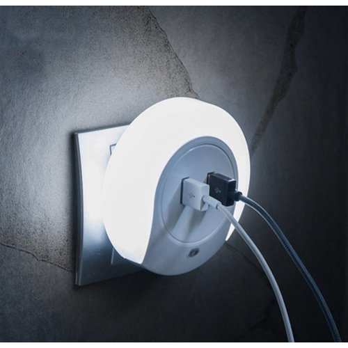 Night light with two USB ports