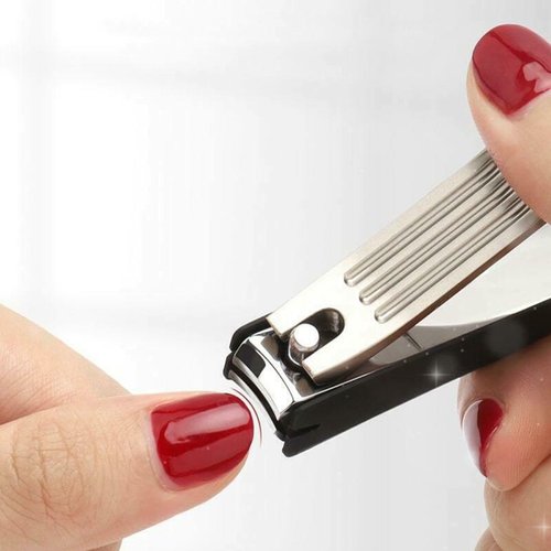 Anti-Splash Nail Clippers