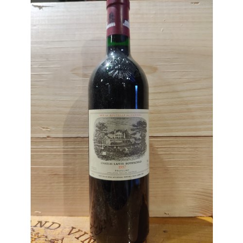 1997 Château Lafite Rothschild Pauillac (Premier Grand Cru Classé) 1997 Château Lafite Rothschild Pauillac (Premier Grand Cru Classé)