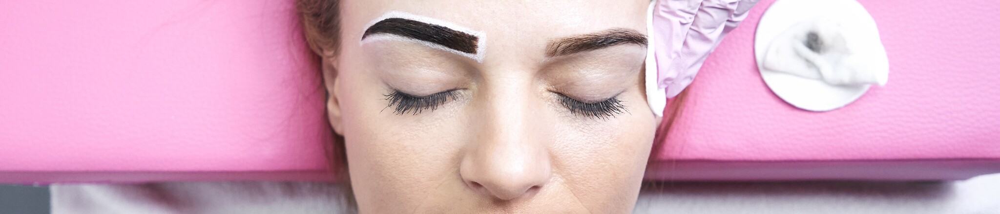 How to remove henna tint from eyebrows ? Read all about it here!