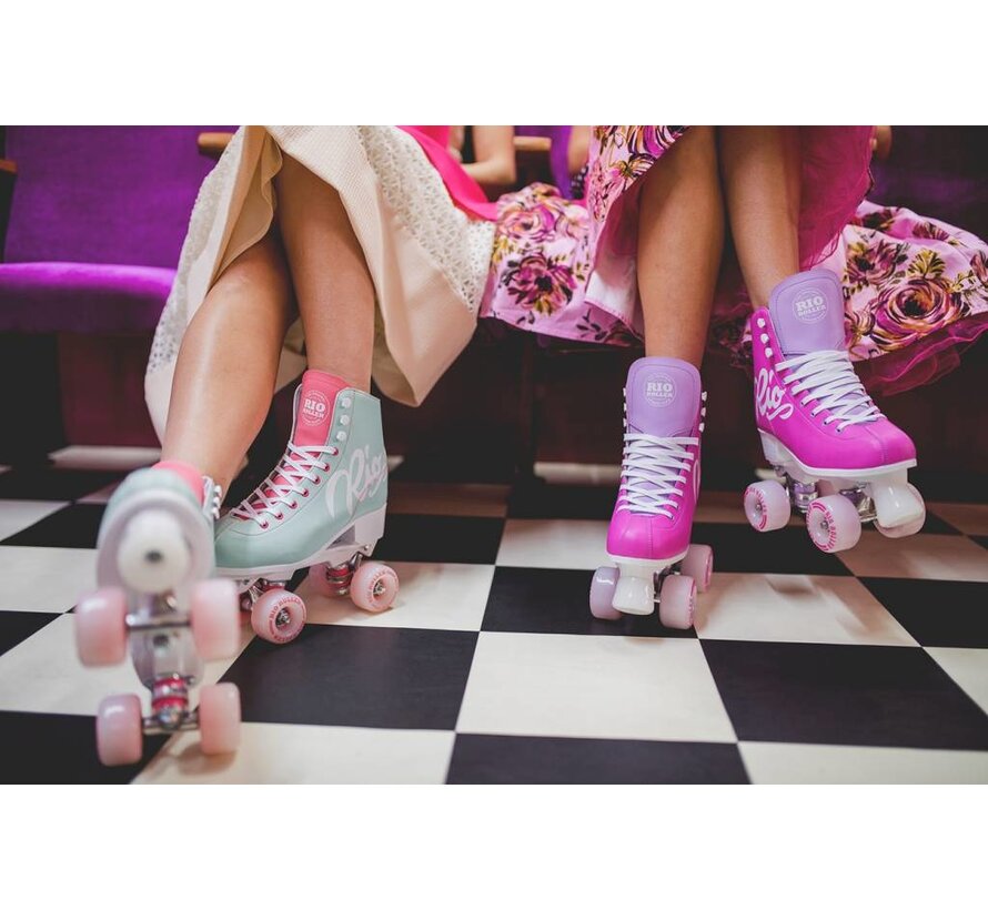 FIGURE SCRIPT TAN/BLEU ROLSCHAATSEN