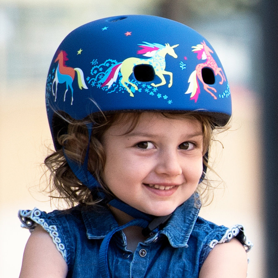 child with helmet