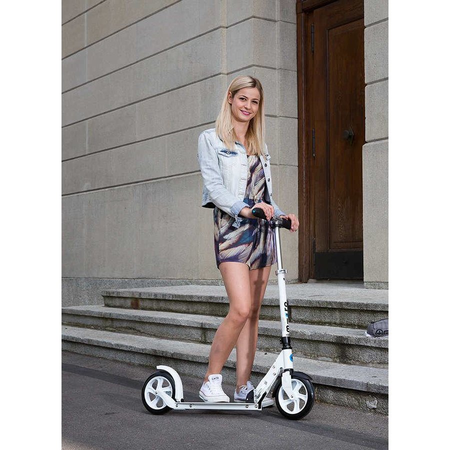 Micro White Classic scooter 200mm