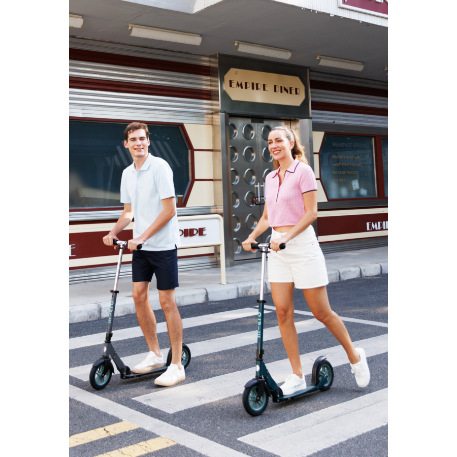 Micro Classic NanoGrid Tire - 2-wheel foldable scooter - 200mm wheels - Pine Green