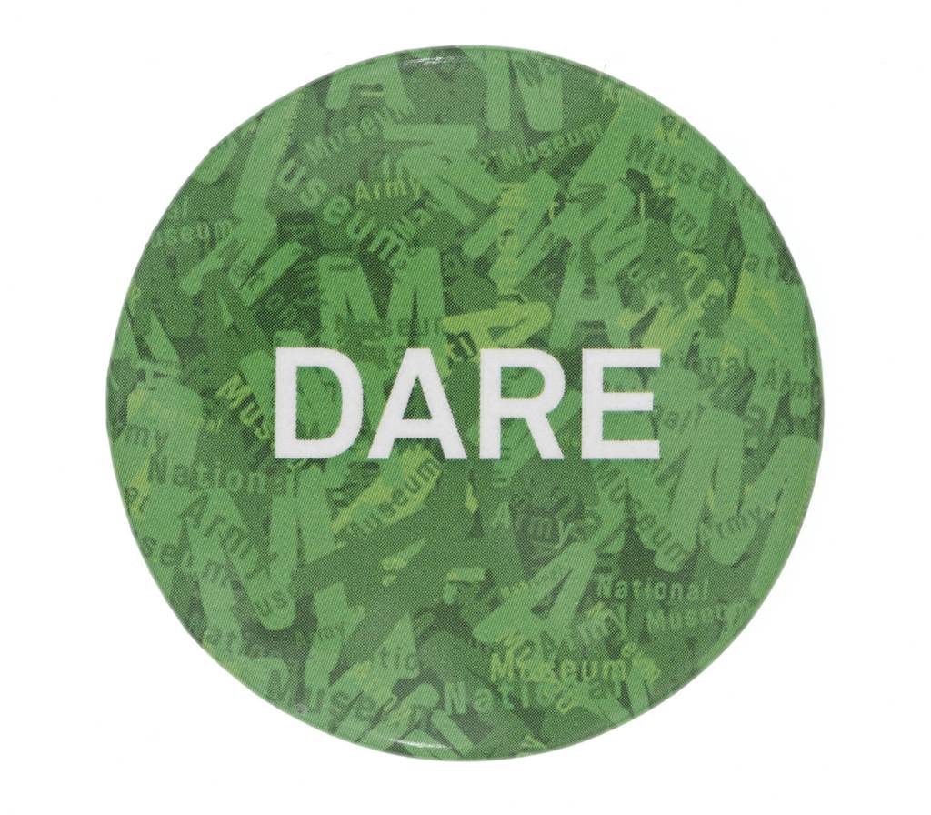 Special Forces Button Badge Green Dare