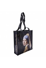 Shopper Girl with a Pearl Earring