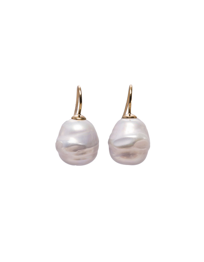 Baroque Earrings White (medium) gold coloured hooks