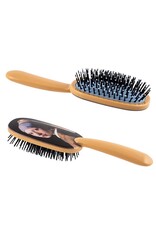 Hairbrush Girl with the pearl