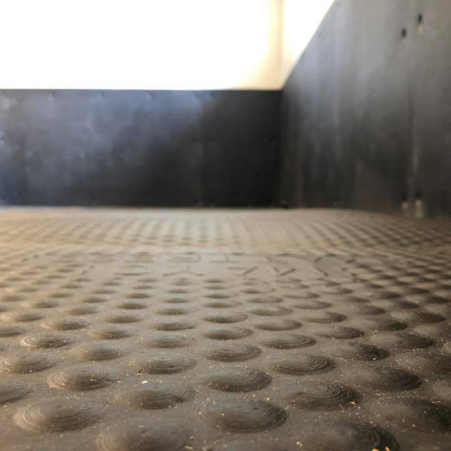 MAYO Mats for the stable wall