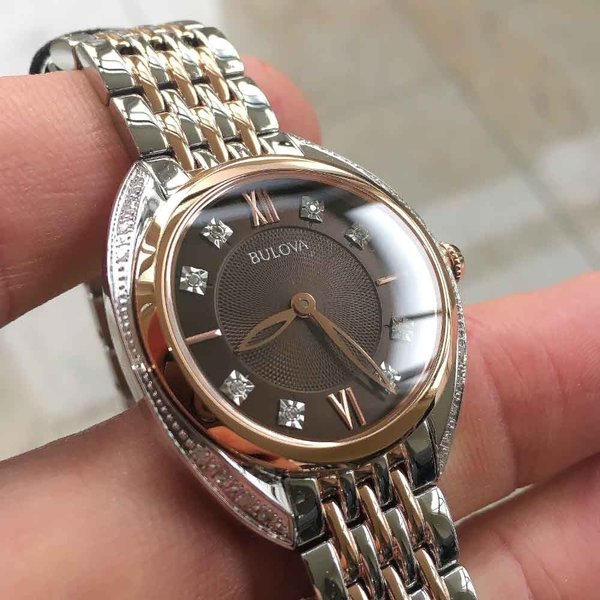 Bulova Bulova 98R230 Classic Diamond dames horloge 30 mm
