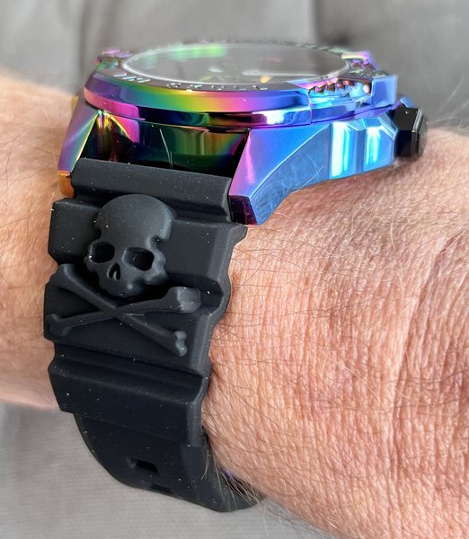 Philipp Plein Orologio Unisex PWAAA2123 The $kull Rainbow – Cassa 44 Mm In Acciaio IP Rainbow, Quadrante Nero, Cinturino In Silicone Nero, 5 ATM