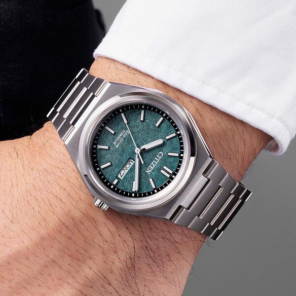 Citizen Citizen AW0130-85XC Zenshin Super Titanium horloge
