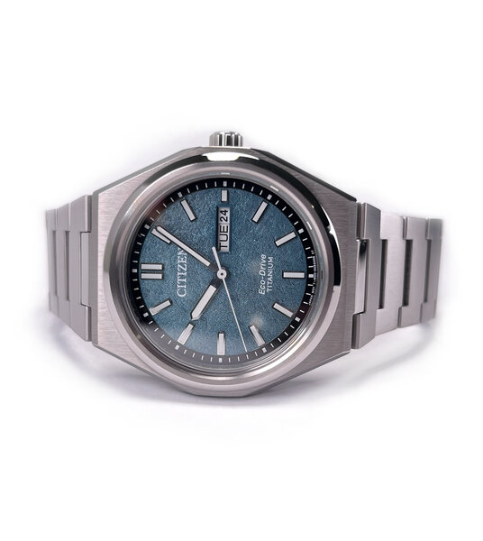 Citizen Citizen AW0130-85XC Zenshin Super Titanium horloge