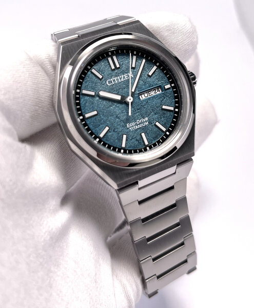 Citizen Citizen AW0130-85XC Zenshin Super Titanium horloge