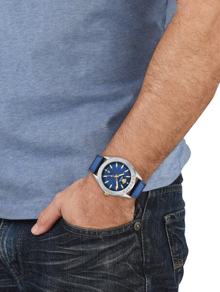 Versace Versace VEAFA0124 V-Code GMT horloge 42 mm