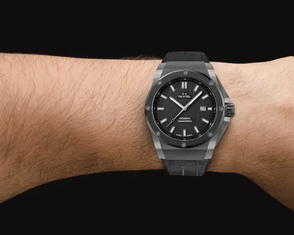 TW Steel TW Steel TWACE142 Genesis Limited Edition horloge