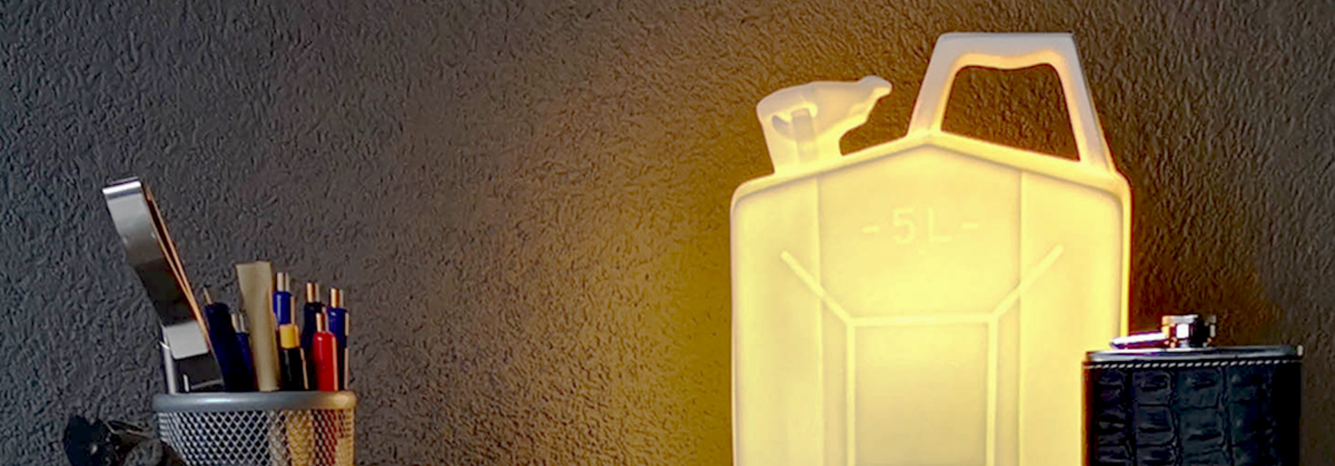 Porcelain jerrycan lamp
