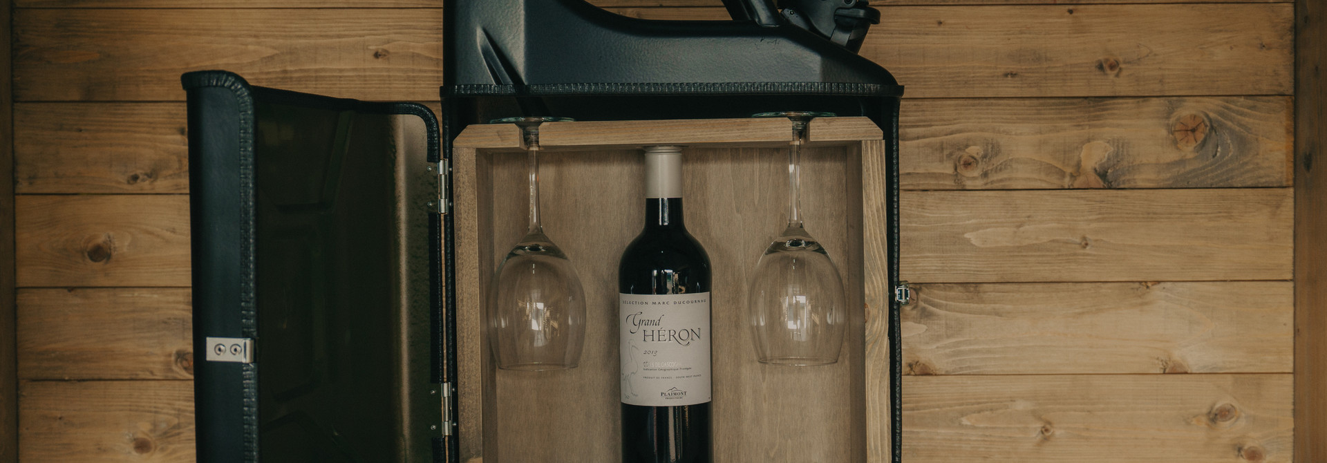 Jerrycan bar
